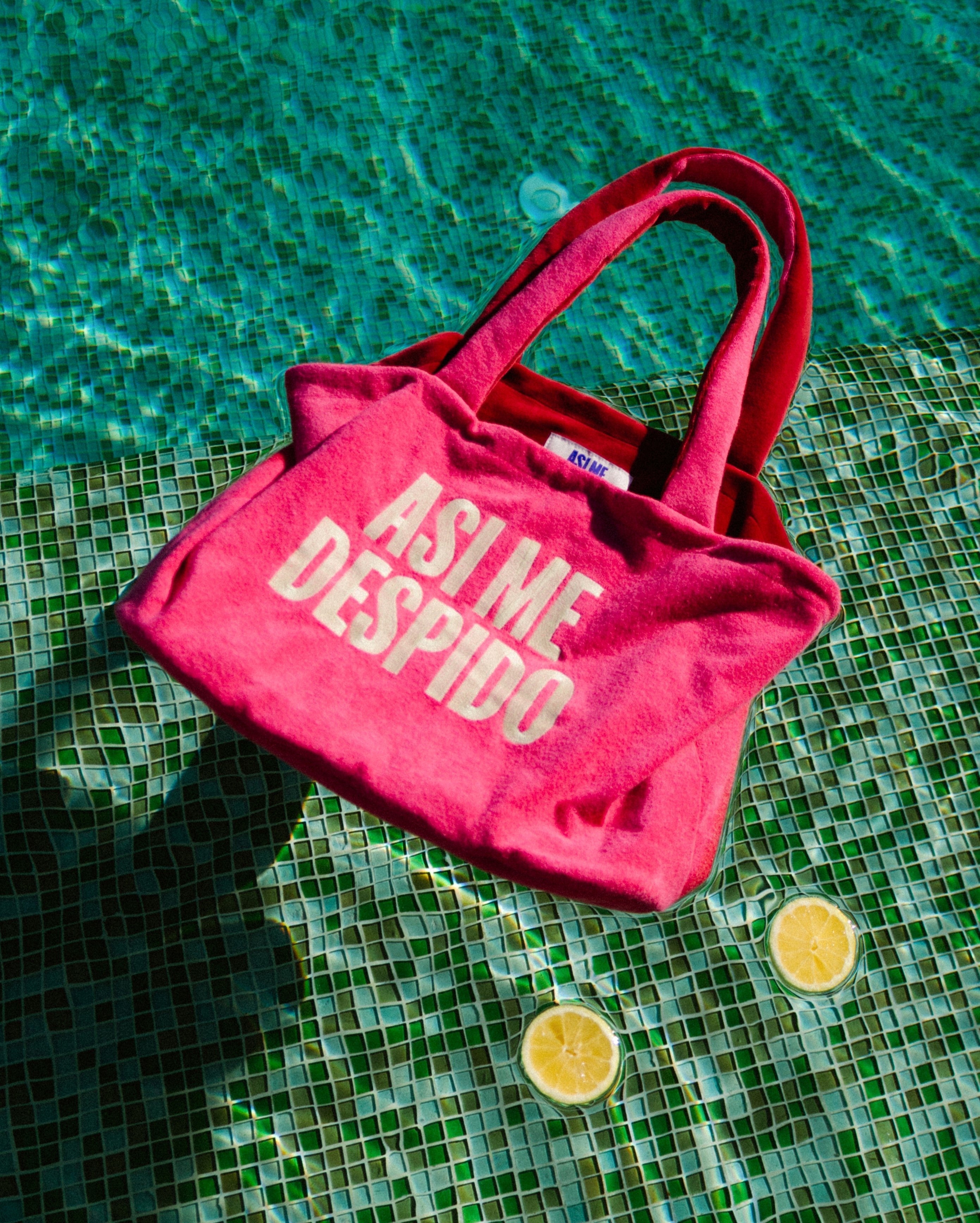 Honolulu beach tote bag